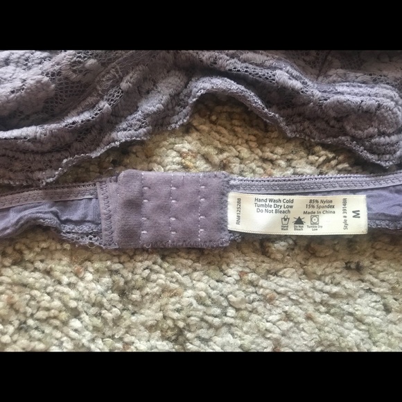 Purple lace bralette - Picture 3 of 3
